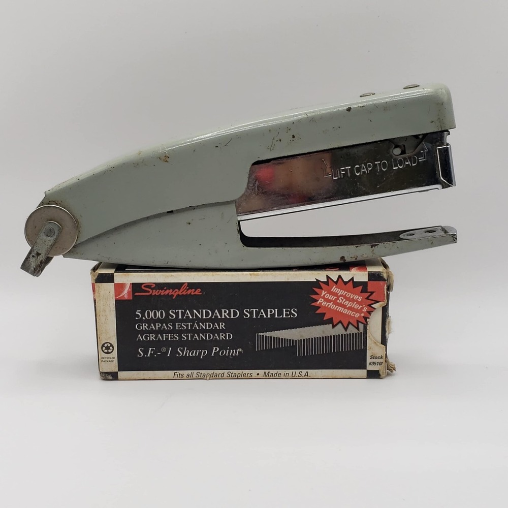 Swingline Gray Stapler & Box of Staples 30Sheet Capacity Office Desk Vintage USA